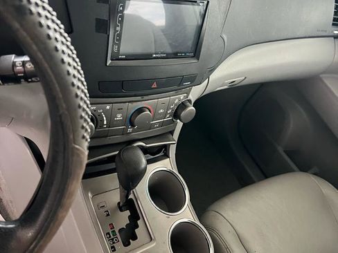 Used 2009 Toyota Highlander 2WD image 9
