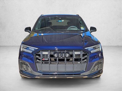 Used 2023 Audi SQ7 Prestige w/ Prestige Package image 2