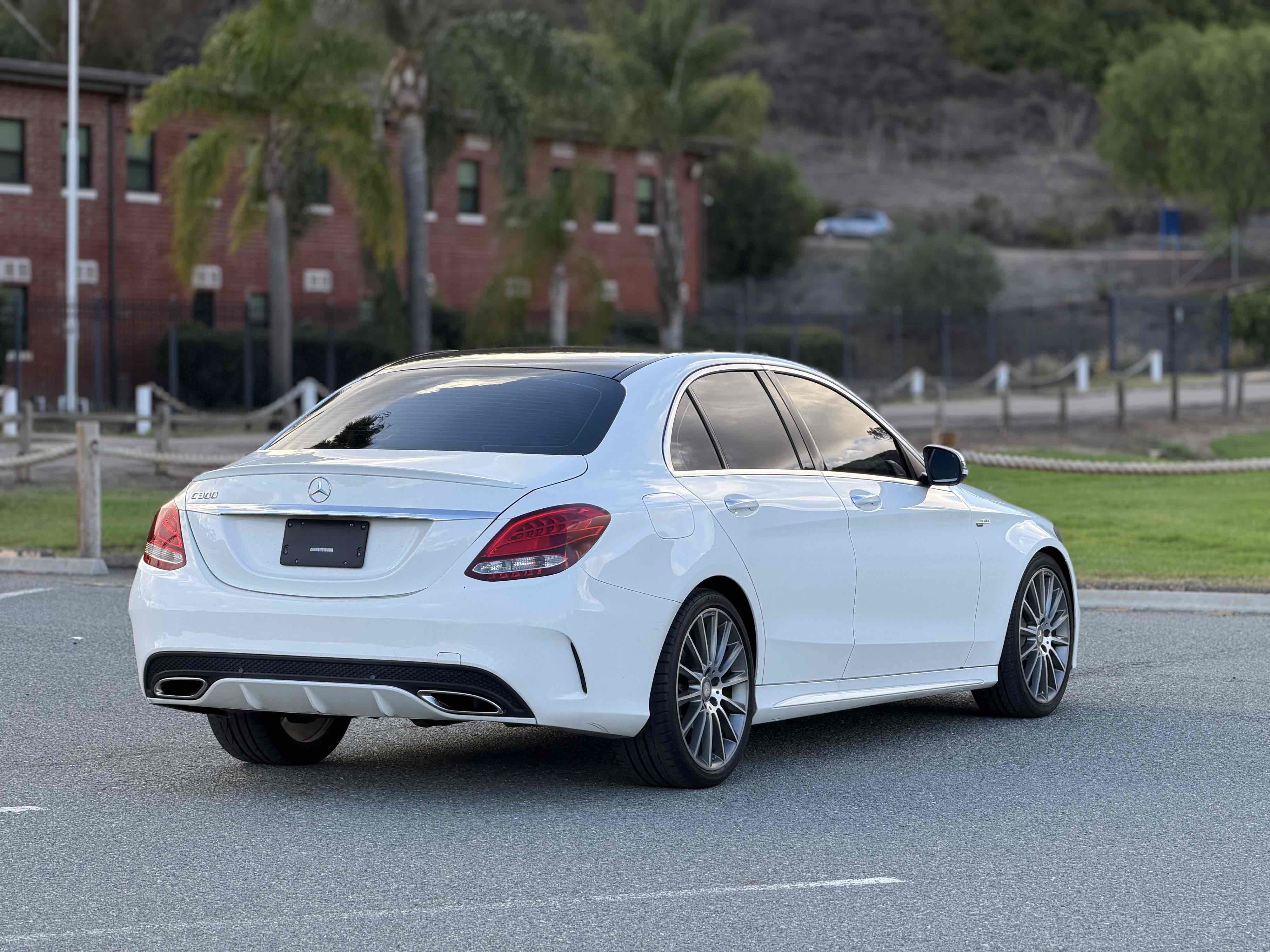 Used 2016 Mercedes-Benz C 300 Sedan image 10