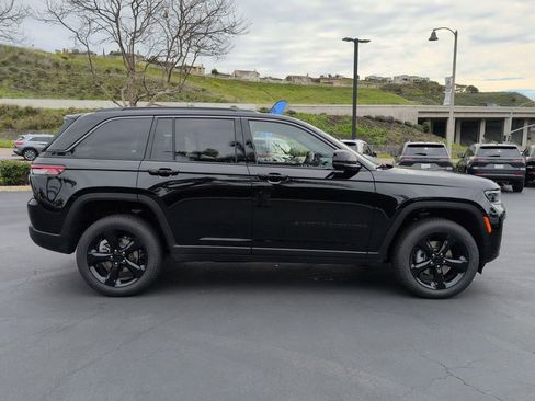 New 2026 Jeep Grand Cherokee Limited image 4
