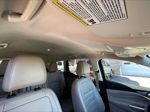 Used 2017 Ford Escape Titanium image 23