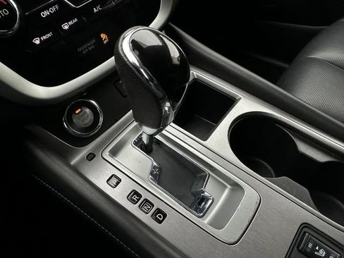 Used 2019 Nissan Murano S image 31