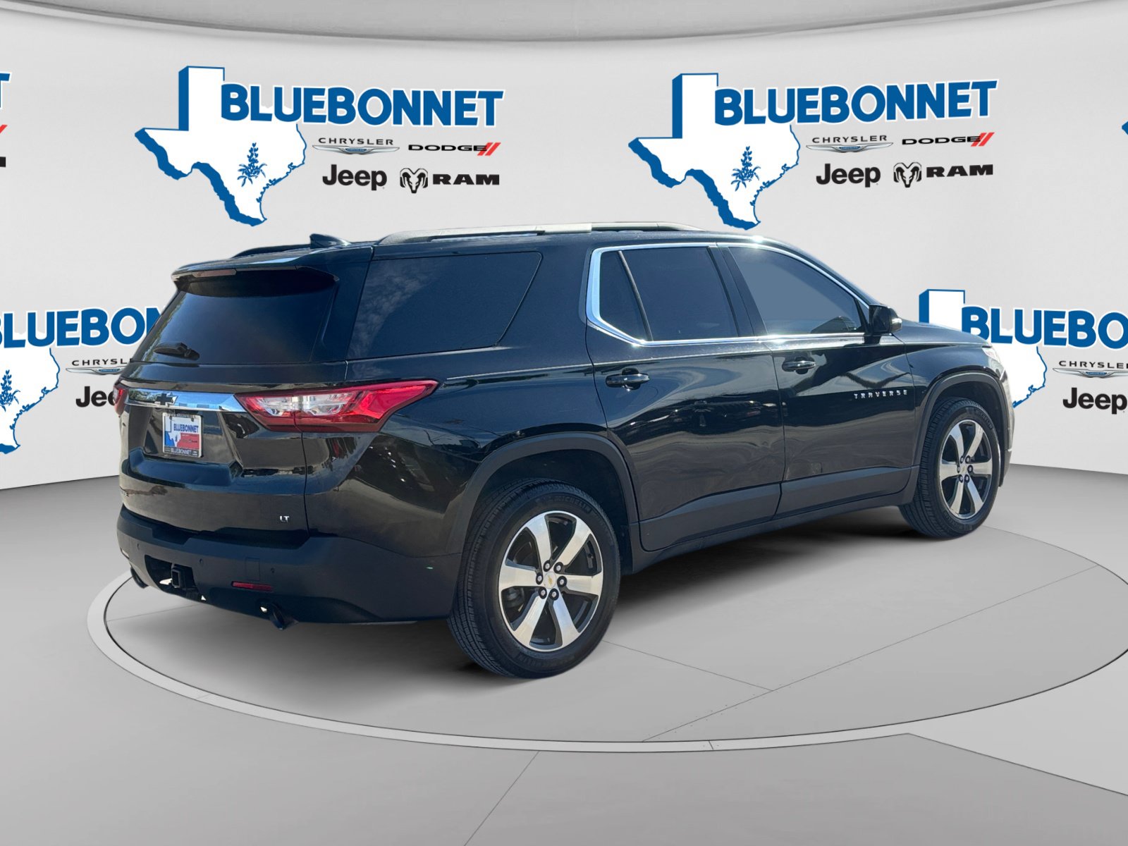 Used 2019 Chevrolet Traverse LT w/ LT Premium Package FWD image 5
