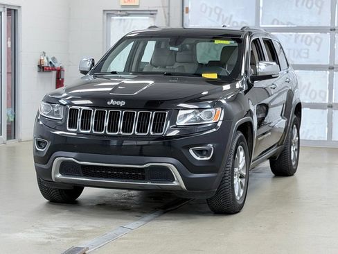 Used 2015 Jeep Grand Cherokee Limited w/ Trailer Tow Group IV AWD/4WD image 3
