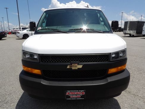 Used 2021 Chevrolet Express 2500 image 12