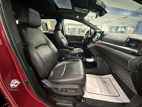 Used 2023 Honda Odyssey Sport image 25