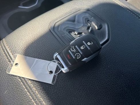 Used 2022 RAM 1500 Laramie w/ Night Edition AWD/4WD image 30