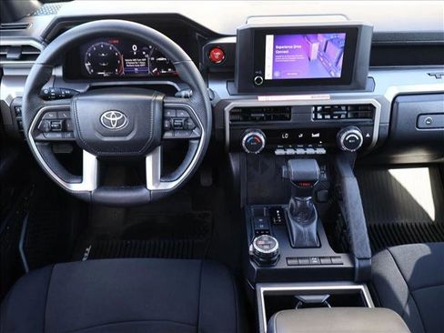 Certified 2025 Toyota Tacoma TRD Off-Road AWD/4WD image 22
