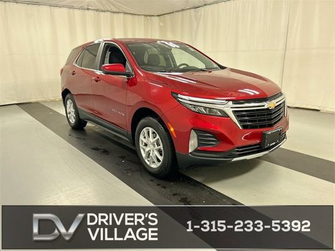 Used 2023 Chevrolet Equinox LT image 1