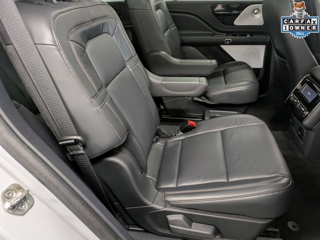 Used 2025 Lincoln Aviator Reserve w/ Equipment Group 201A AWD/4WD image 29