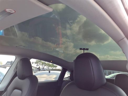 Used 2023 Tesla Model Y Long Range image 22