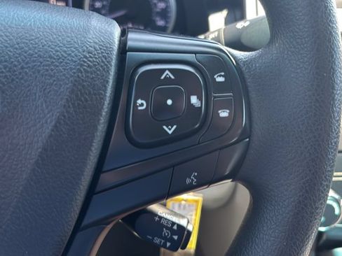 Used 2016 Toyota Camry LE FWD image 24
