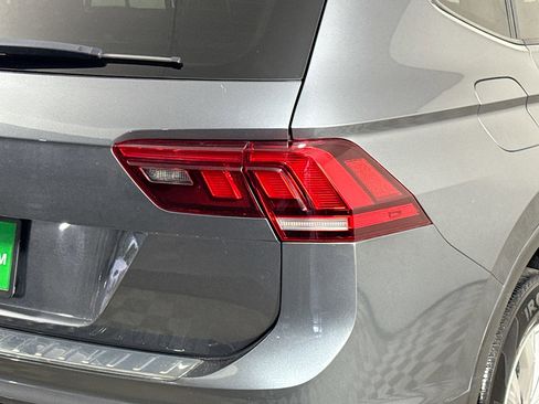 Used 2020 Volkswagen Tiguan S image 34