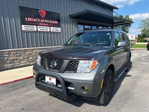 Used 2006 Nissan Pathfinder LE w/ (U01) LE Navigation Pkg AWD/4WD image 1