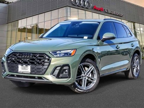 Used 2023 Audi Q5 e Premium Plus w/ Premium Plus Package image 1