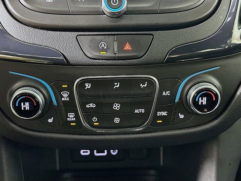 Used 2023 Chevrolet Equinox RS w/ RS Leather Package image 18