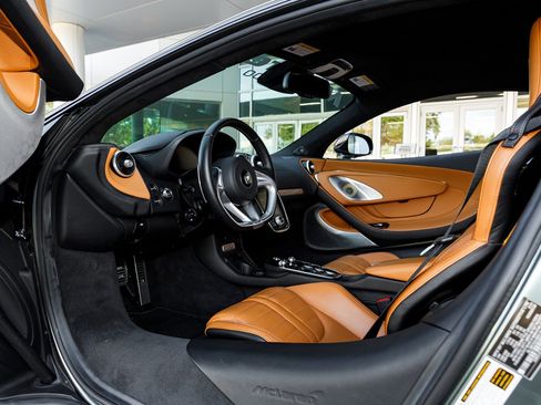 Used 2025 McLaren GTS RWD image 40