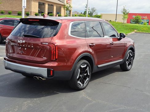 Used 2023 Kia Telluride S w/ S Sunroof Package image 4