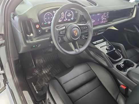 New 2026 Porsche Cayenne AWD/4WD image 4