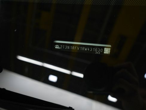 Used 2024 Toyota RAV4 Limited w/ Advanced Technology Package image 33