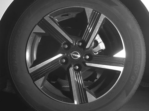 Used 2025 Nissan Sentra SV FWD image 14