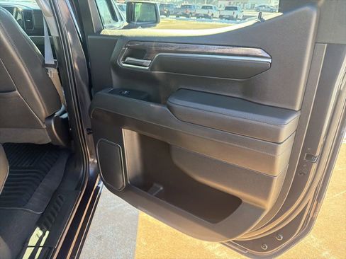 Used 2023 Chevrolet Silverado 1500 LTZ image 28