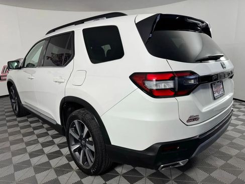Used 2023 Honda Pilot Touring image 29