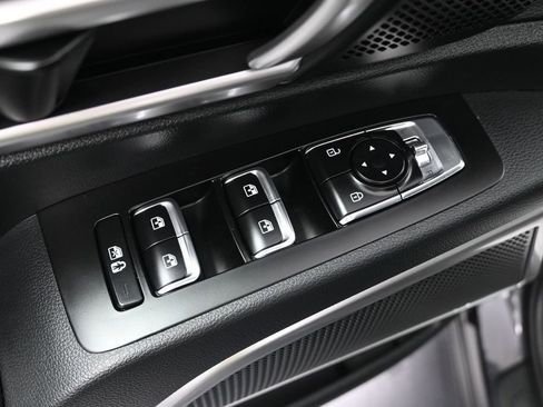Certified 2025 Kia Telluride LX FWD image 11