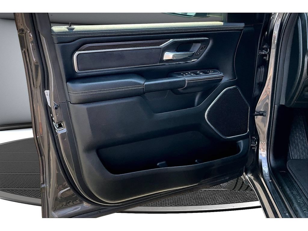 Used 2026 RAM 1500 Laramie AWD/4WD image 28