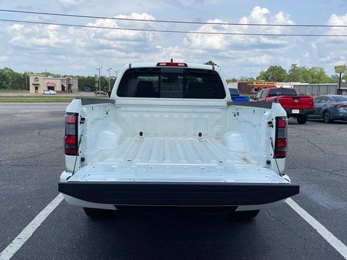 New 2025 Nissan Frontier SV image 20