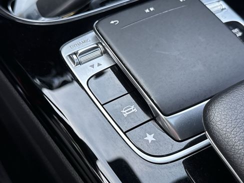 Used 2020 Mercedes-Benz CLA 250 4MATIC image 38
