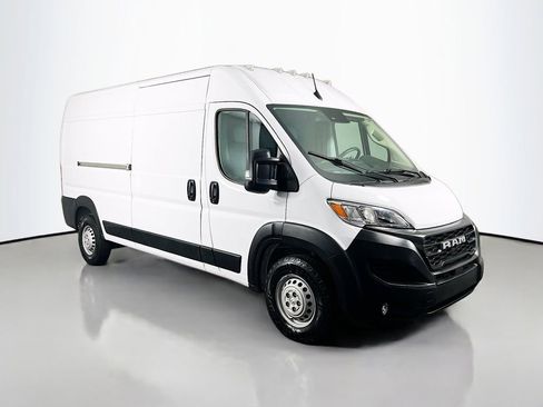 Used 2024 RAM ProMaster 2500 w/ Convenience Group FWD image 3