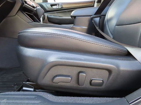 Used 2019 Subaru Outback 3.6R Limited w/ Popular Package #2 image 8