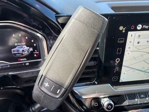 Used 2025 GMC Sierra 1500 Elevation image 31