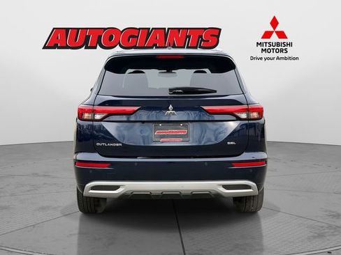 Used 2023 Mitsubishi Outlander SEL image 3