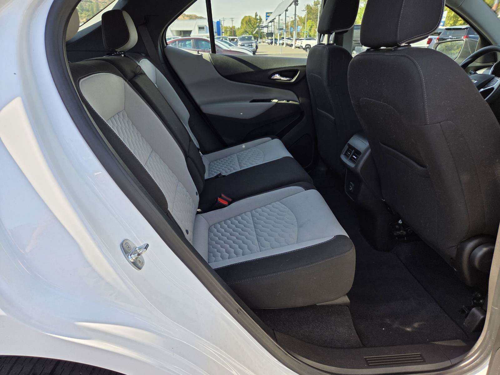 Used 2021 Chevrolet Equinox LS AWD/4WD image 18