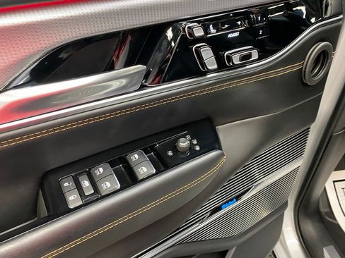 Used 2023 Jeep Grand Wagoneer Series III image 20