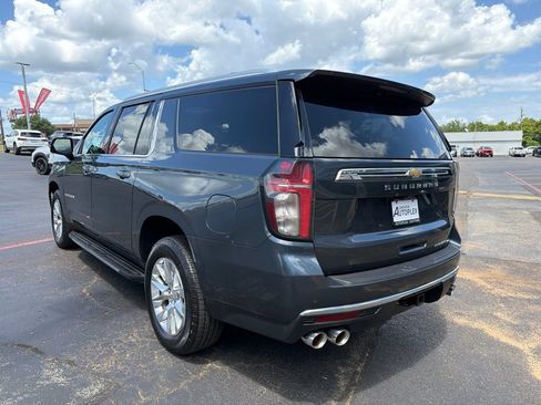 Used 2021 Chevrolet Suburban Premier w/ Premium Package AWD/4WD image 10
