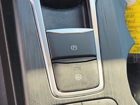 Used 2025 Ford Escape ST-Line Select image 25