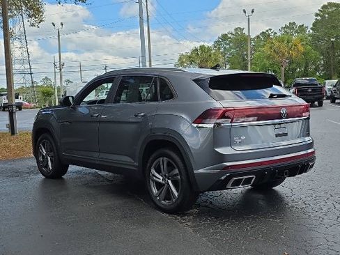Used 2024 Volkswagen Atlas Cross Sport SEL R-Line image 11