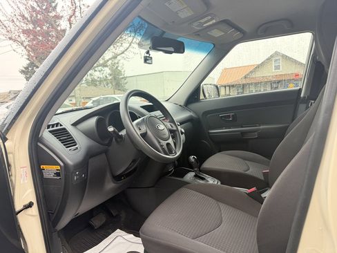 Used 2012 Kia Soul FWD image 14