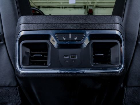 Used 2025 Chevrolet Silverado 2500 High Country w/ High Country Premium Package AWD/4WD image 34