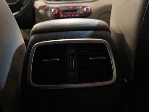 Used 2017 Kia Sorento EX image 26