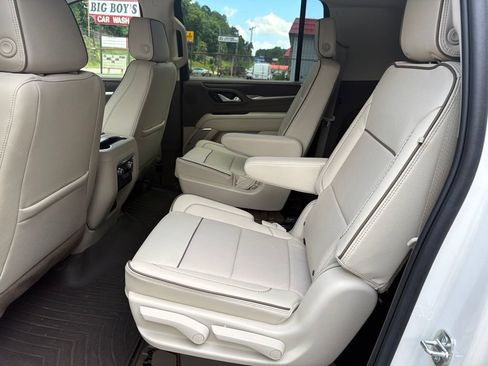Certified 2024 GMC Yukon XL Denali w/ LPO, Illumination Package AWD/4WD image 11