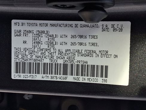 Certified 2021 Toyota Tacoma TRD Off-Road image 28