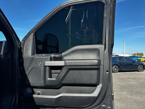 Used 2019 Ford F250 Platinum w/ Platinum Ultimate Package image 36