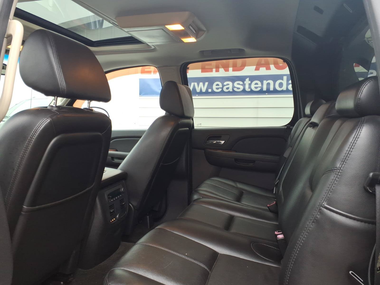 Used 2007 Chevrolet Avalanche LTZ w/ LTZ Preferred Equipment Group AWD/4WD image 13
