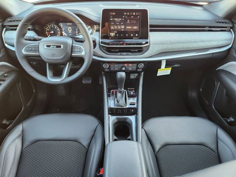 New 2026 Jeep Compass Latitude image 23