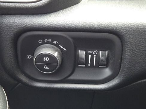 Used 2019 RAM 2500 Laramie image 24