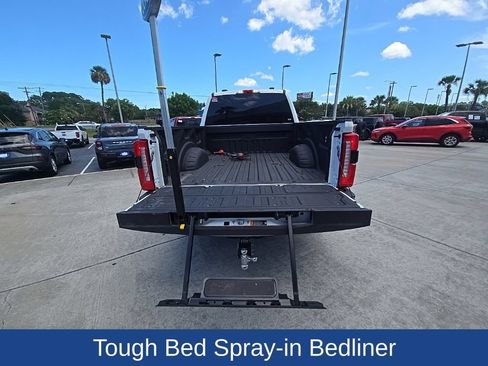 Used 2025 Ford F250 Lariat w/ Chrome Package AWD/4WD image 9